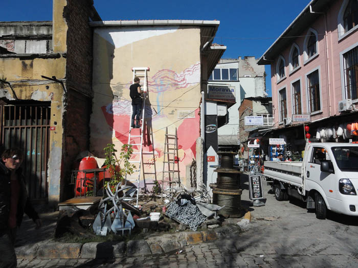 Wall painting in progress - Istanbul streetart